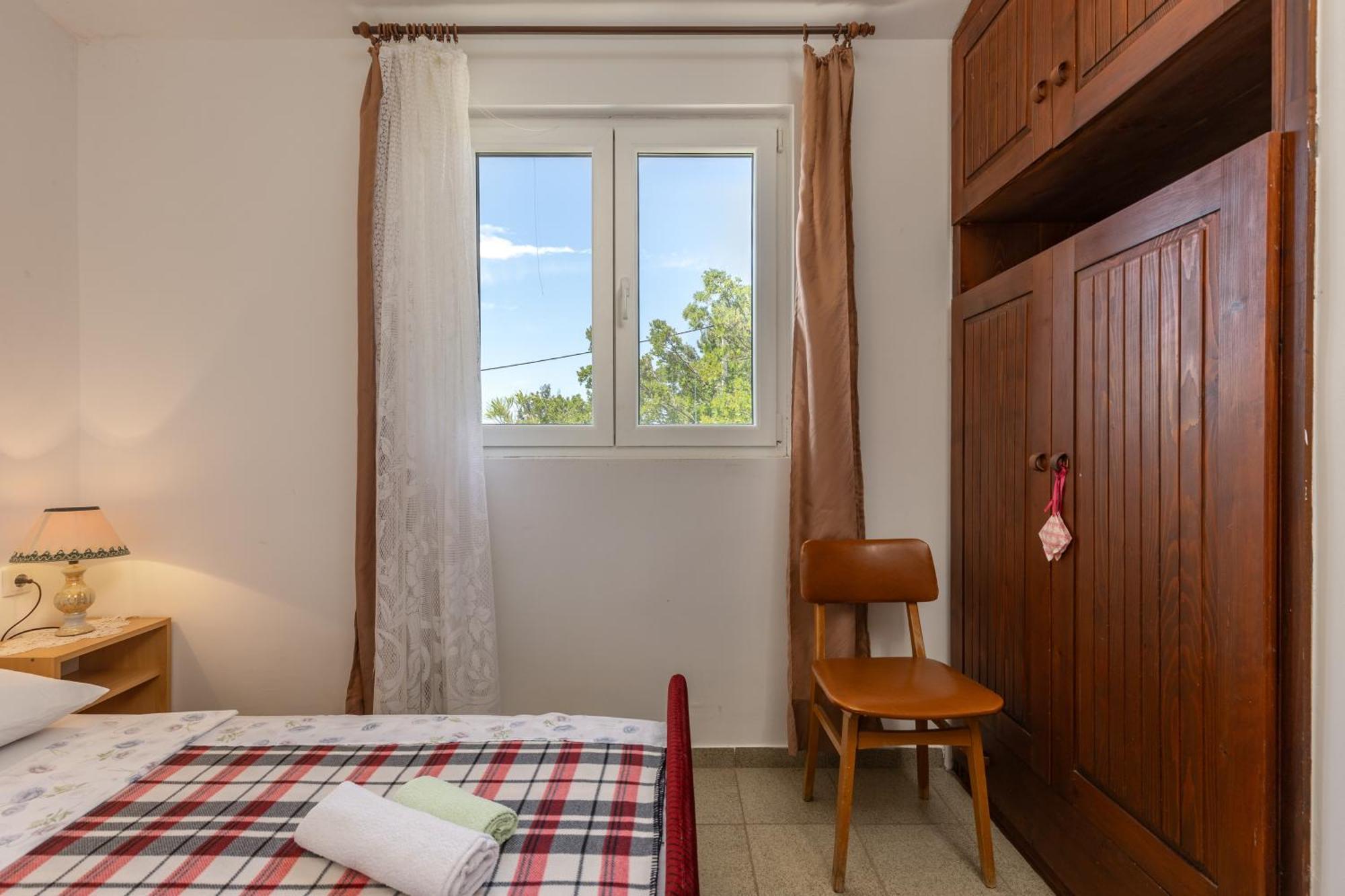 Beachfront House Nada - Happy Rentals Karlobag Ngoại thất bức ảnh