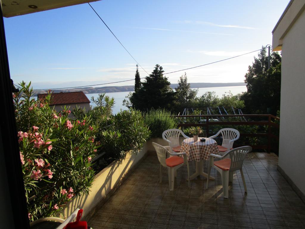 Beachfront House Nada - Happy Rentals Karlobag Ngoại thất bức ảnh